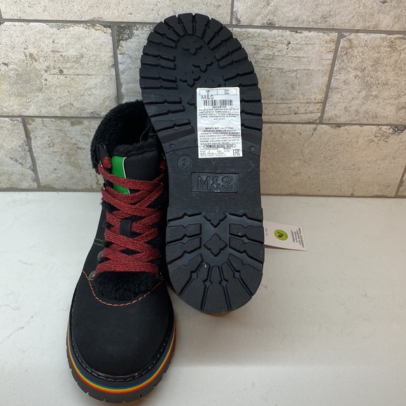 NWT Marks & Spencer Vegan Suede Fur Lined Booties - Picture 8 of 9